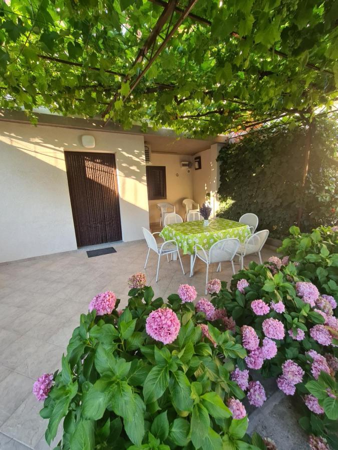 Apartments Kresan Sukošan المظهر الخارجي الصورة